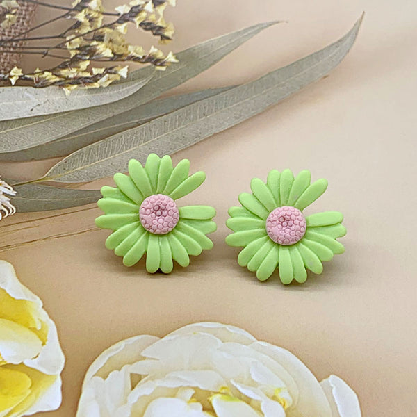Resin Daisy Earrings (Green)