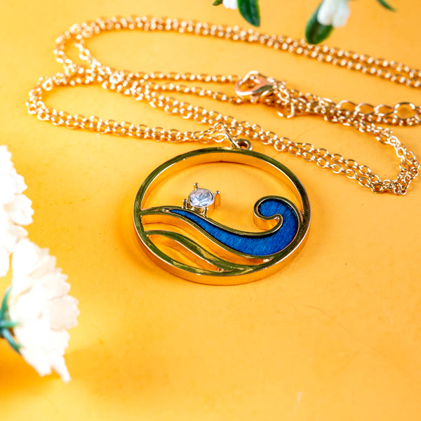 Surf the Wave Necklace
